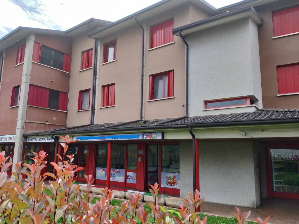 negozio in vendita a Cavenago di Brianza