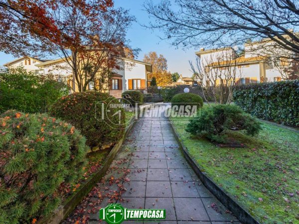 appartamento in vendita a Cavenago di Brianza