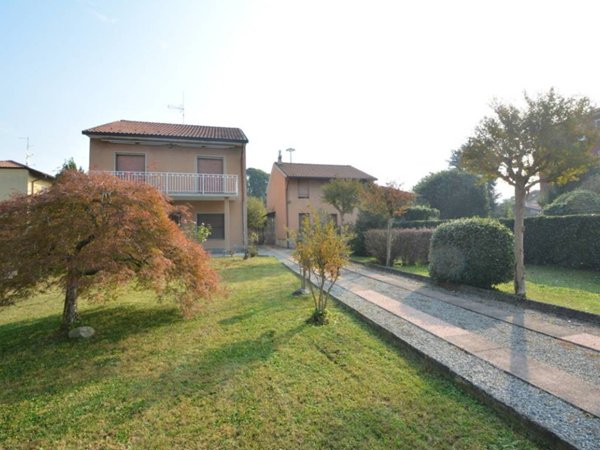 casa indipendente in vendita a Cavenago di Brianza