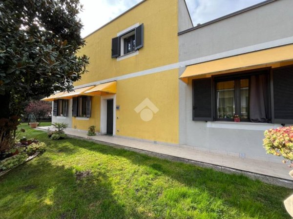 casa indipendente in vendita a Cavenago di Brianza