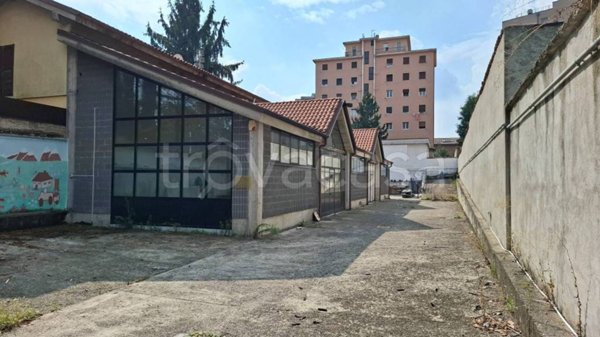 negozio in vendita a Cavenago di Brianza