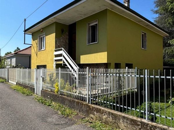 casa indipendente in vendita a Cavenago di Brianza