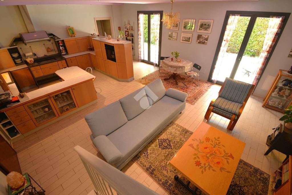 casa indipendente in vendita a Cavenago di Brianza