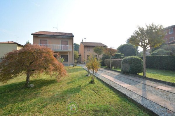 casa indipendente in vendita a Cavenago di Brianza