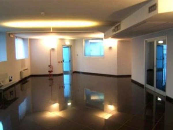 locale di sgombero in vendita a Cavenago di Brianza