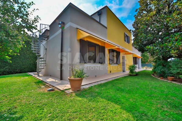 casa indipendente in vendita a Cavenago di Brianza