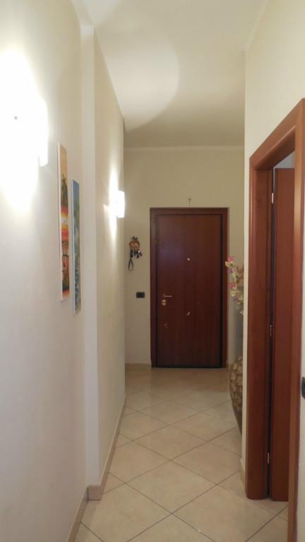 appartamento in vendita a Ceriano Laghetto in zona Dal Pozzo