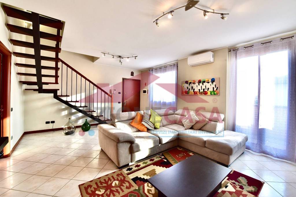 appartamento in vendita a Ceriano Laghetto