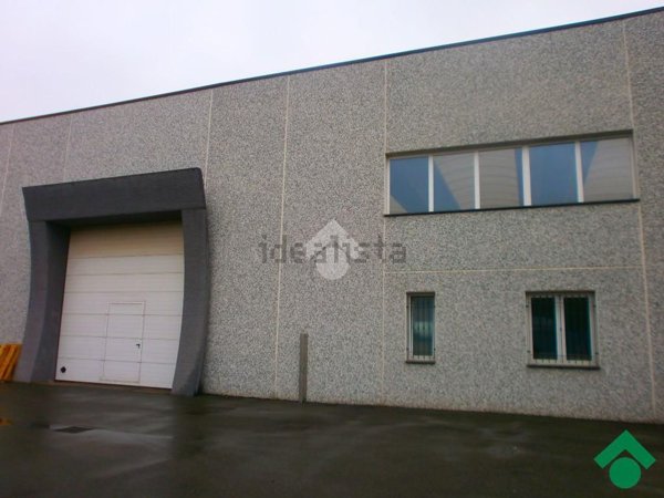 capannone in vendita a Ceriano Laghetto