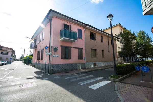 appartamento in vendita a Ceriano Laghetto in zona Dal Pozzo