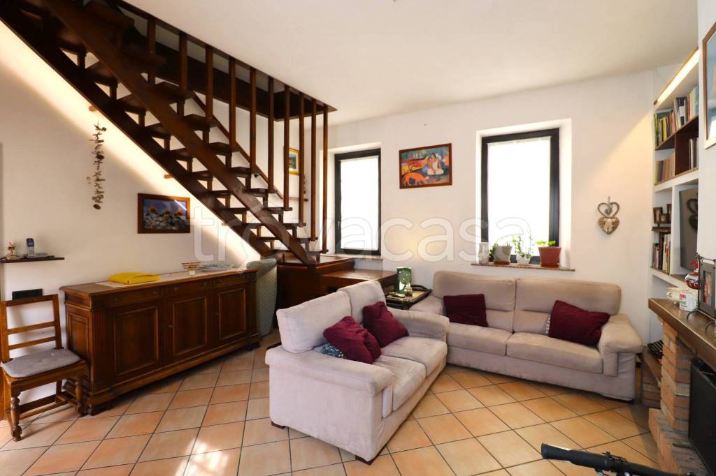 appartamento in vendita a Ceriano Laghetto
