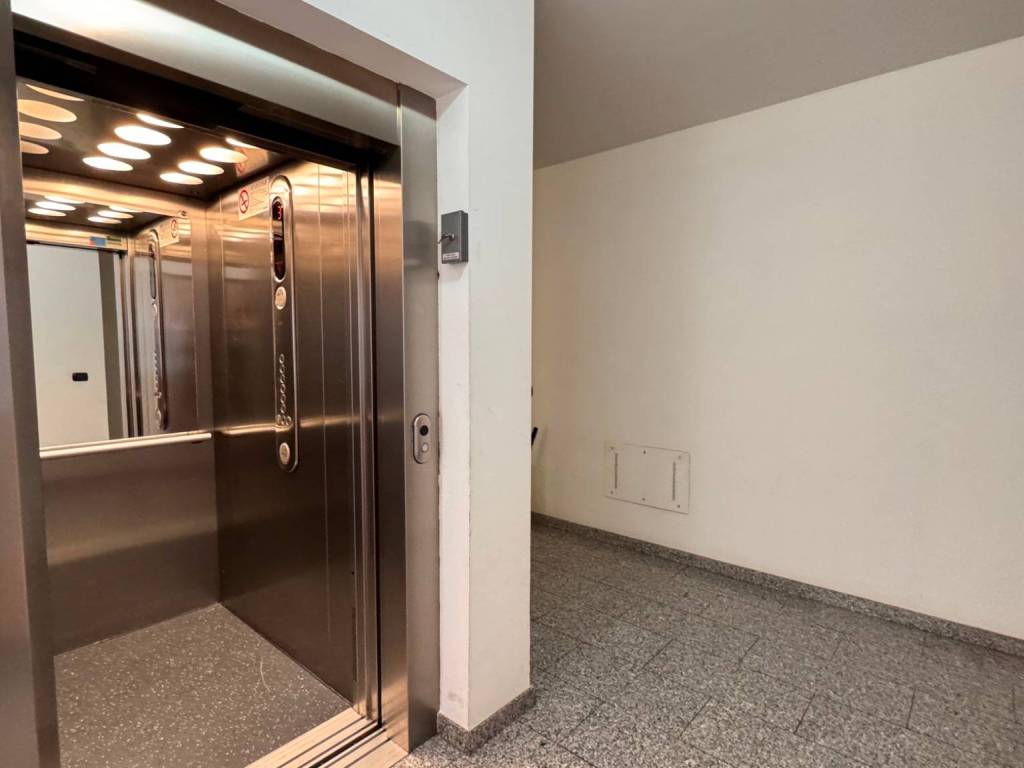 appartamento in vendita a Ceriano Laghetto