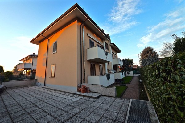 appartamento in vendita a Ceriano Laghetto