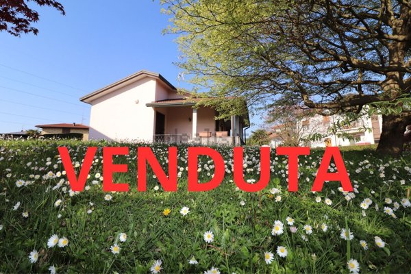 appartamento in vendita a Ceriano Laghetto