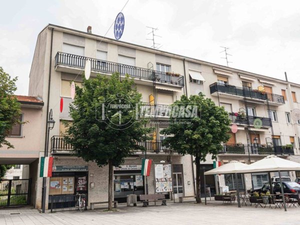 appartamento in vendita a Ceriano Laghetto