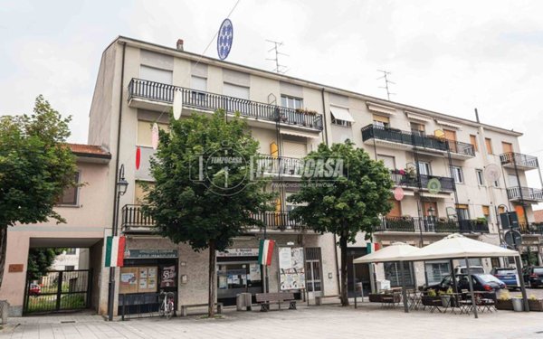 appartamento in vendita a Ceriano Laghetto