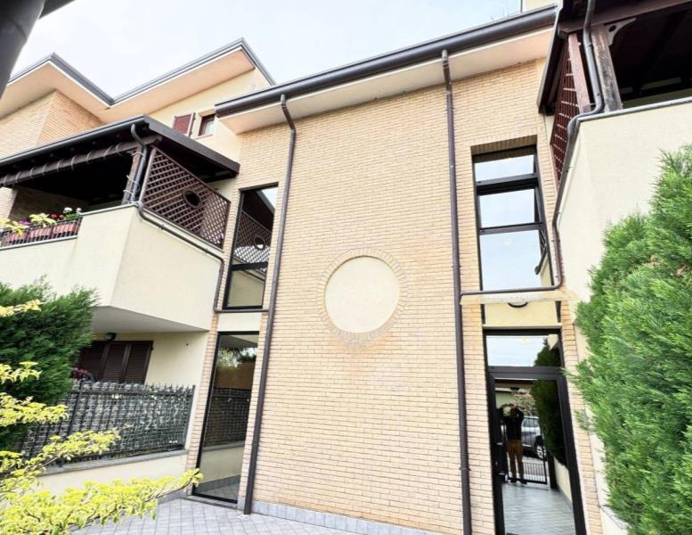 appartamento in vendita a Ceriano Laghetto