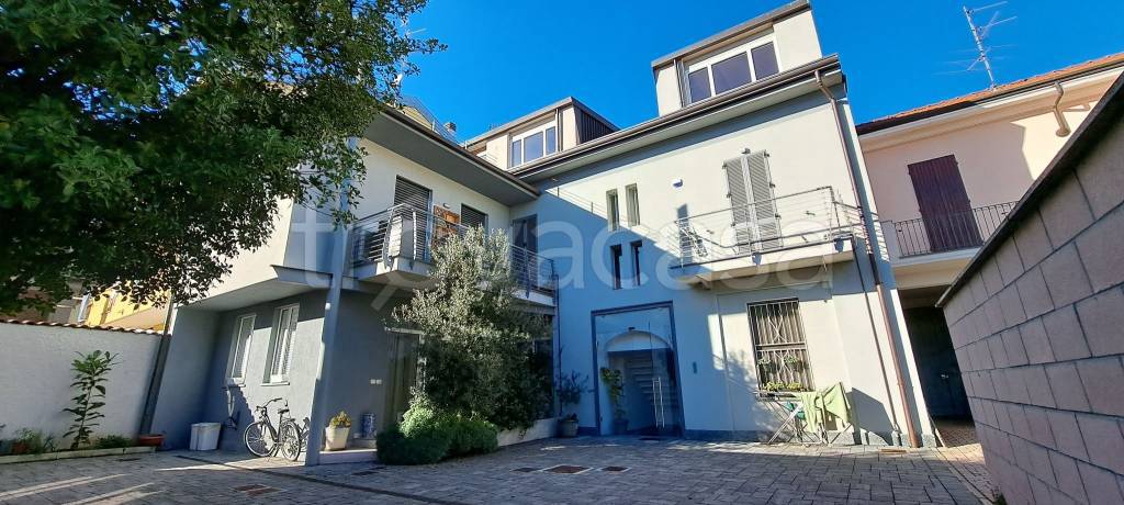 appartamento in vendita a Ceriano Laghetto