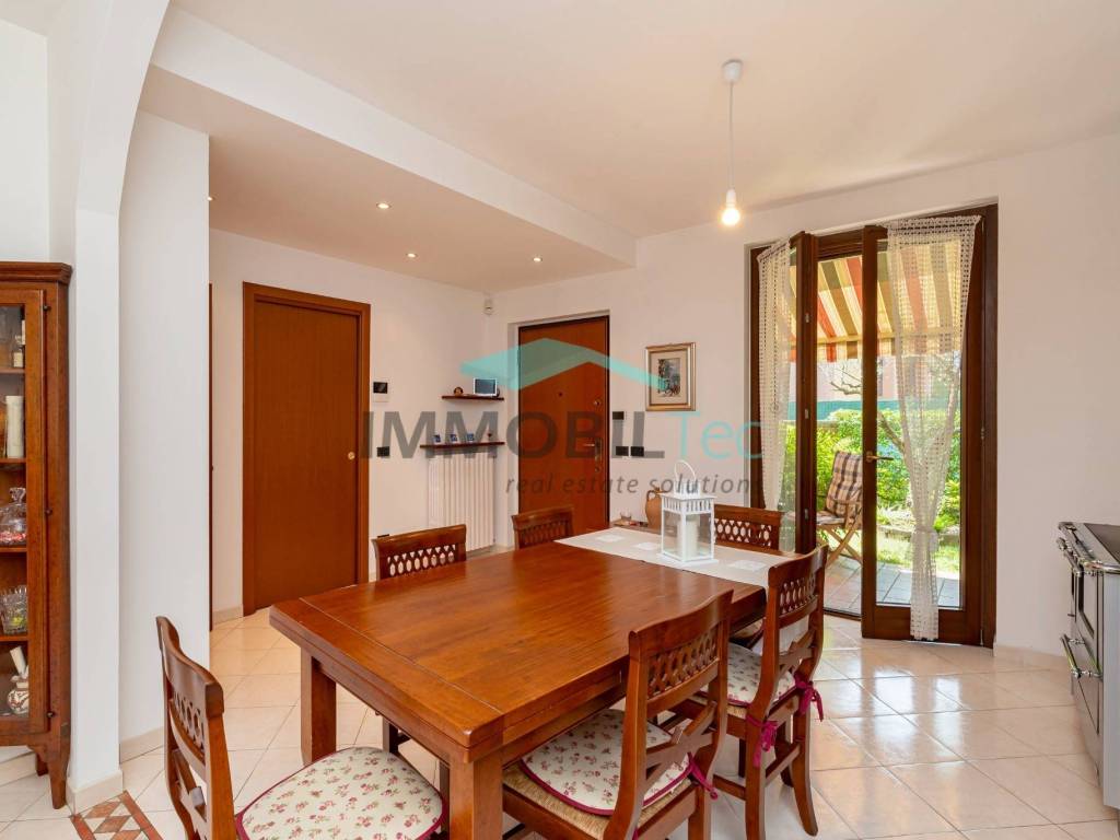 casa indipendente in vendita a Ceriano Laghetto