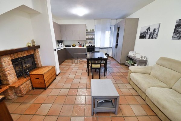 appartamento in vendita a Ceriano Laghetto in zona San Damiano