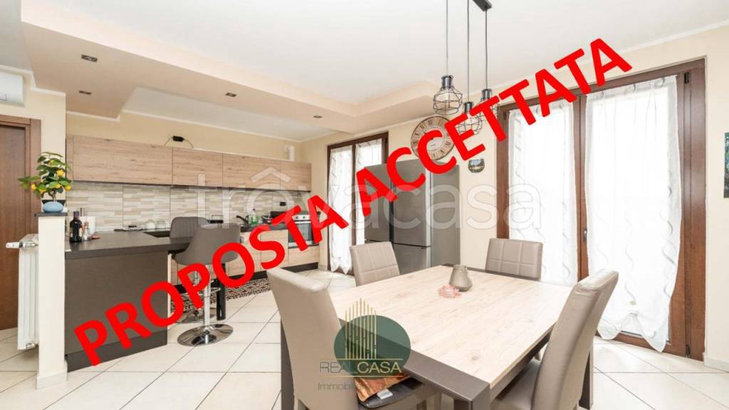 appartamento in vendita a Ceriano Laghetto