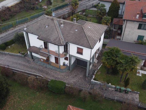 casa indipendente in vendita a Ceriano Laghetto