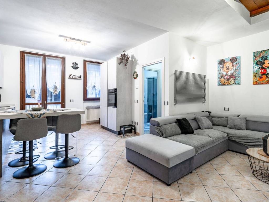 appartamento in vendita a Ceriano Laghetto