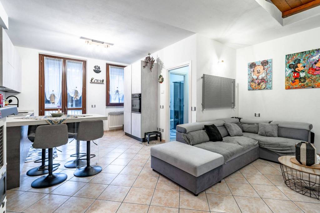 appartamento in vendita a Ceriano Laghetto