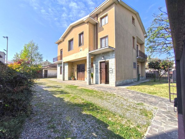 casa indipendente in vendita a Ceriano Laghetto in zona San Damiano