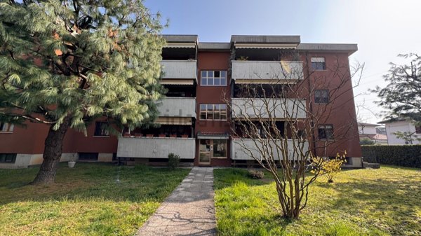 appartamento in vendita a Ceriano Laghetto