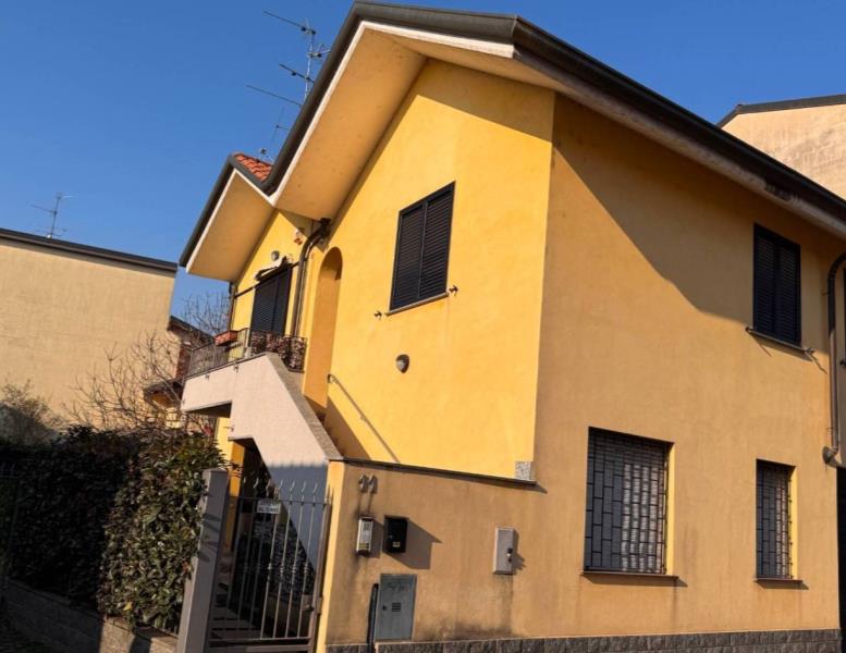 appartamento in vendita a Ceriano Laghetto