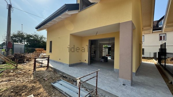 casa indipendente in vendita a Ceriano Laghetto in zona San Damiano