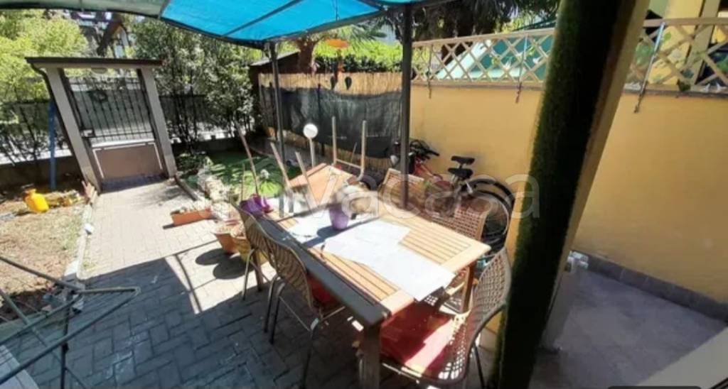 appartamento in vendita a Ceriano Laghetto in zona Villaggio Brollo