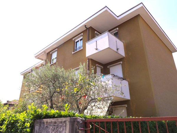 appartamento in vendita a Ceriano Laghetto in zona San Damiano
