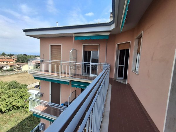 appartamento in vendita a Ceriano Laghetto in zona San Damiano