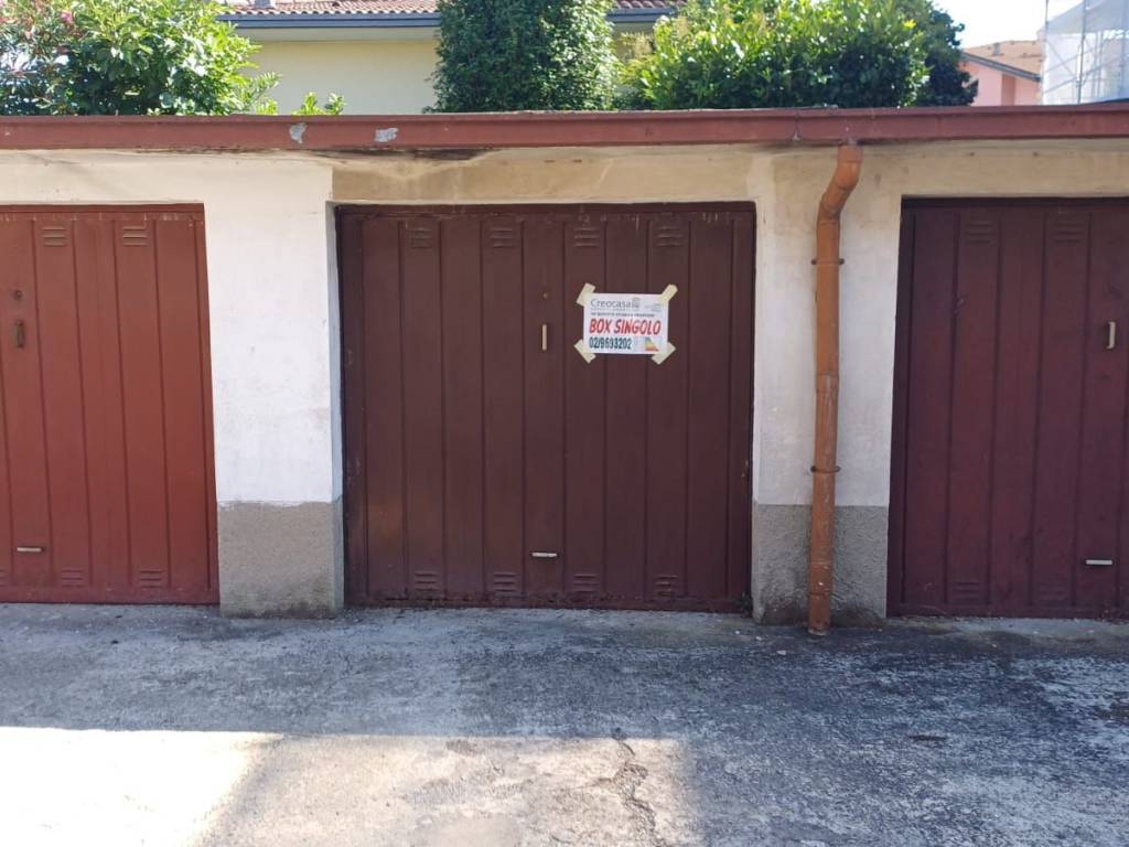 box auto in vendita a Ceriano Laghetto in zona San Damiano