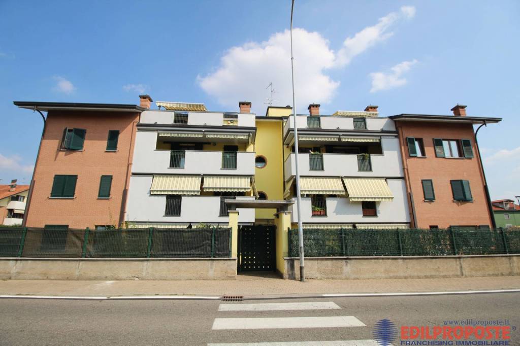 appartamento in vendita a Ceriano Laghetto in zona San Damiano