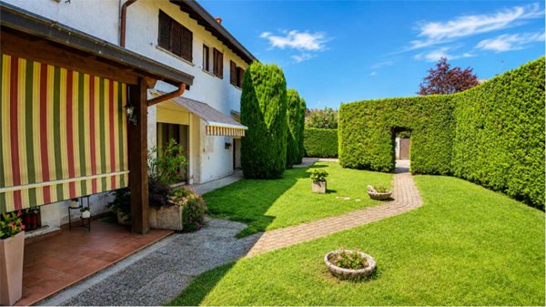 casa indipendente in vendita a Ceriano Laghetto in zona San Damiano