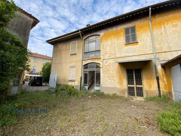 casa indipendente in vendita a Cesano Maderno in zona Binzago
