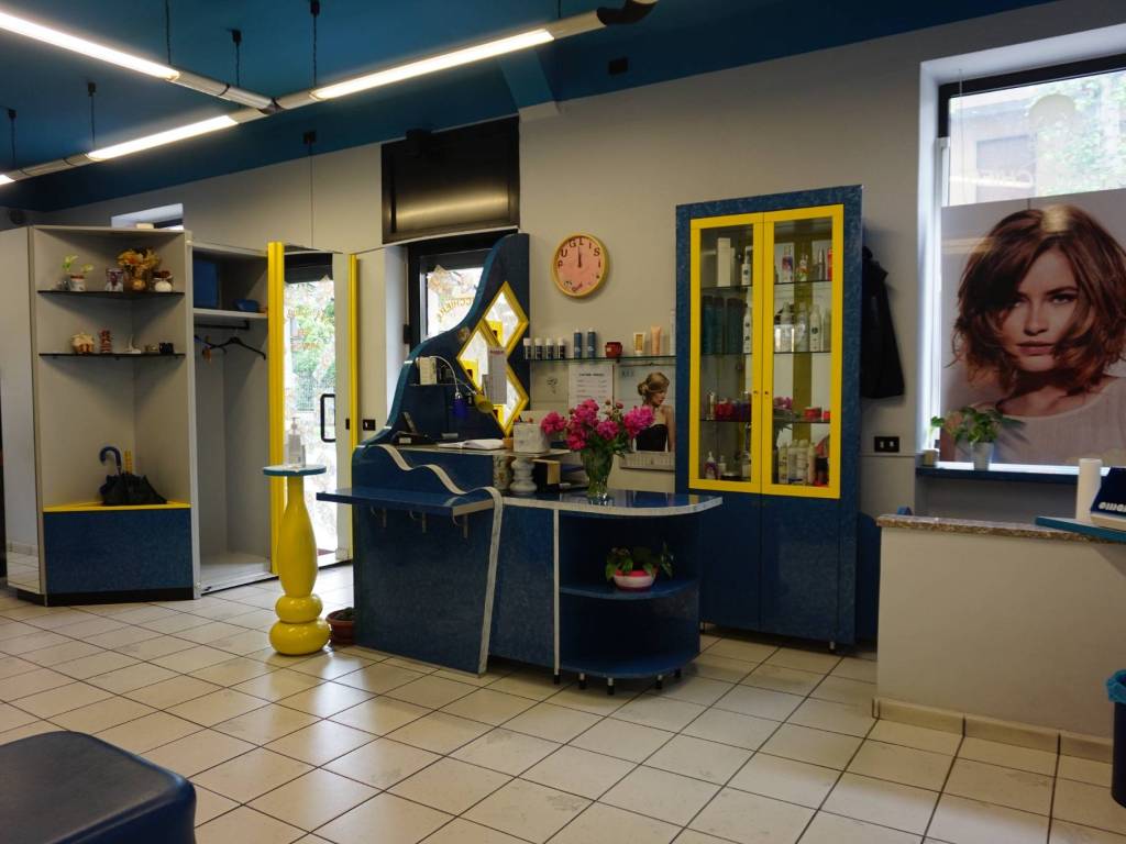 negozio in vendita a Cesano Maderno