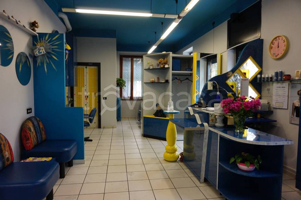 negozio in vendita a Cesano Maderno