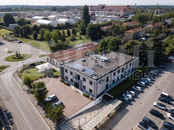 negozio in vendita a Cesano Maderno