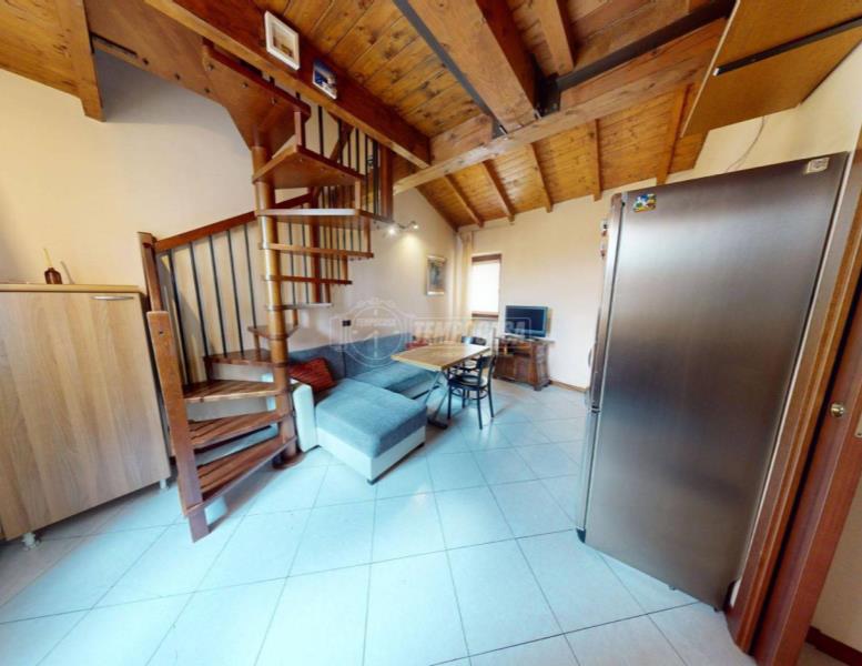 appartamento in vendita a Cesano Maderno in zona Binzago