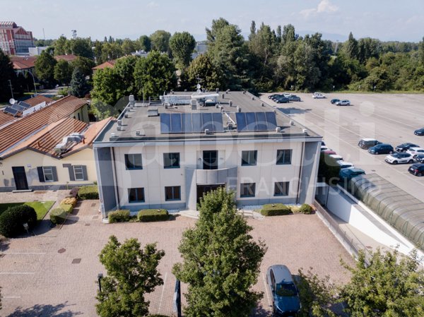 negozio in vendita a Cesano Maderno