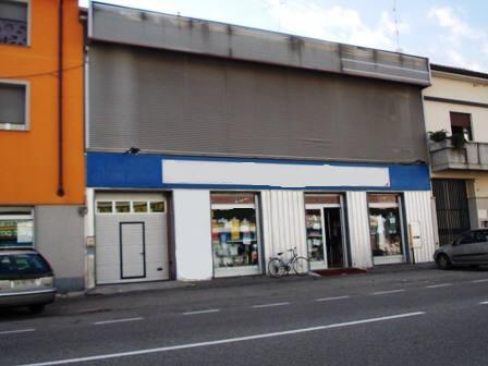 locale commerciale in vendita a Cesano Maderno