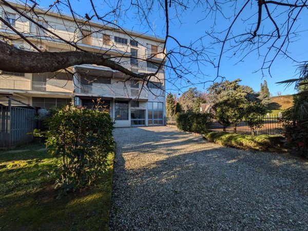 intera palazzina in vendita a Cesano Maderno