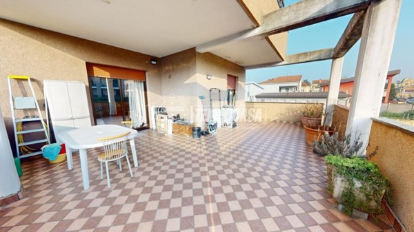 appartamento in vendita a Cesano Maderno in zona Binzago