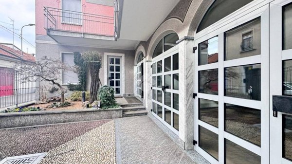 casa indipendente in vendita a Cesano Maderno in zona Binzago
