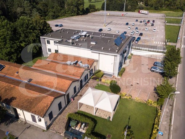 negozio in vendita a Cesano Maderno
