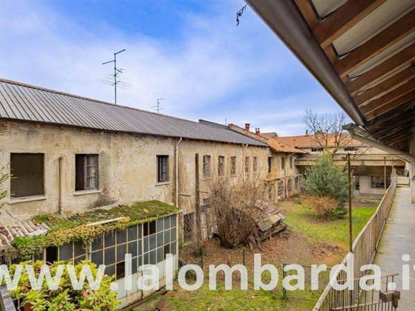 intera palazzina in vendita a Cesano Maderno